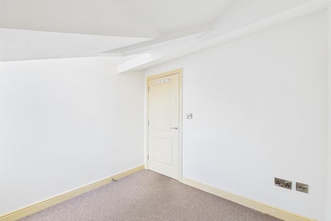 Flat 6 Toronto Court, Wirral photo 3