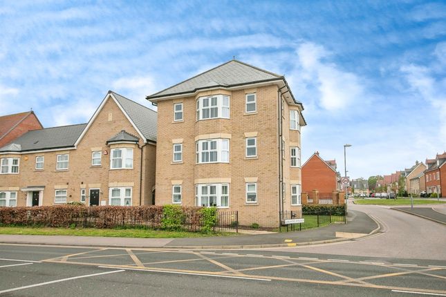 Thumbnail Flat for sale in Lancaster Approach, Colchester