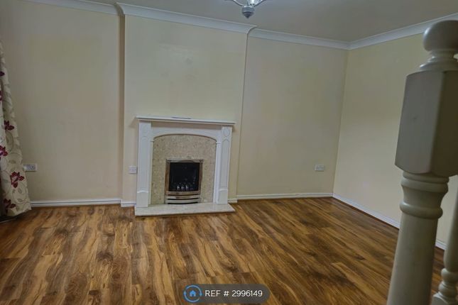 Attock Close, Oldham, Oldham photo 4