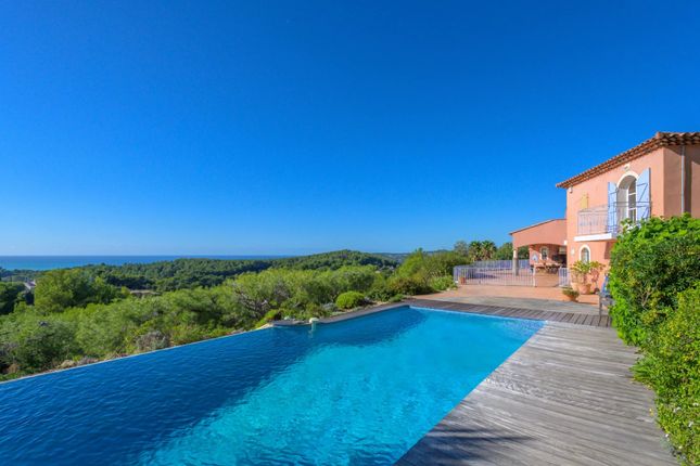 Thumbnail Villa for sale in Sanary Sur Mer, Provence Coast (Cassis To Cavalaire), Provence - Var