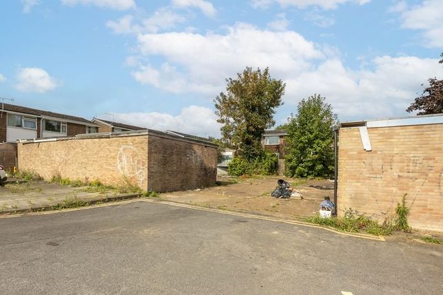 Garage, 45, Kemsing Gardens, Kent photo 2