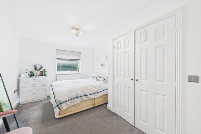 Shepherds Spring Lane, Andover photo 4