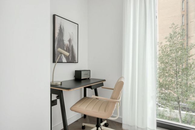 A203 3 Merino Gardens, London photo 5