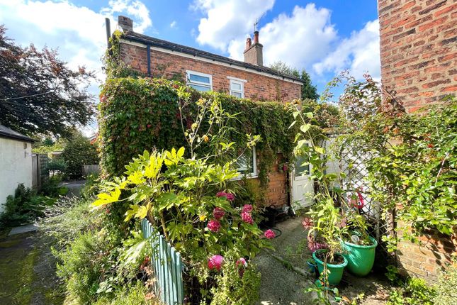 Cottage for sale in The Gardens, Sandbach