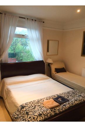 Thumbnail Room to rent in Room 1, Queens Lodge, London
