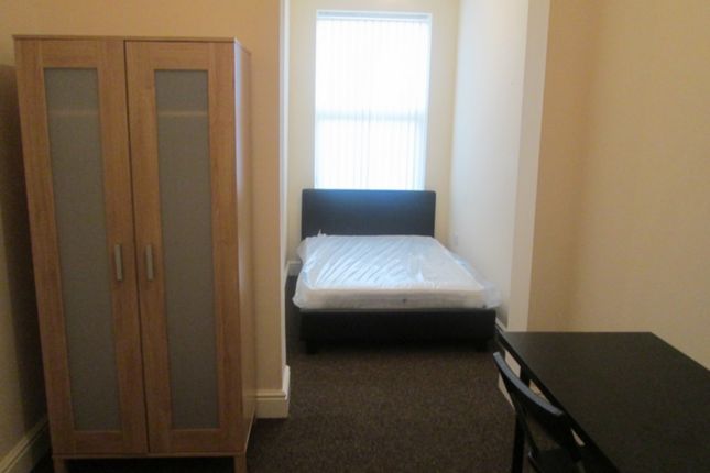 Terraced house to rent in Regent Street, City Centre, Coventry