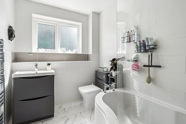 2E,, King James Way, Oxfordshire photo 4