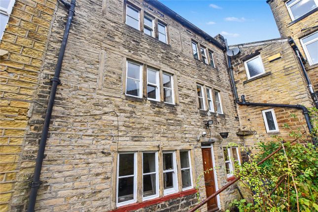 3-bed terraced on 46, Myrtle Road, Huddersfield, £90,000