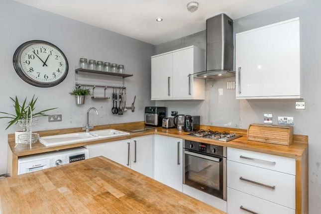 Flat for sale in Penistone Road, London