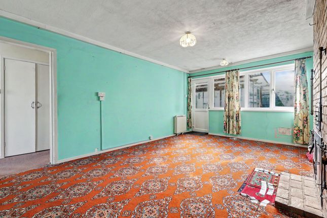 11 Carlton Rise, Royston photo 4