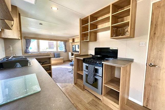 Mobile/park home for sale in Sleaford Road, Tattershall, Lincoln