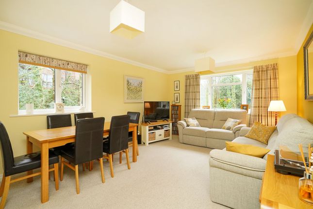 Flat 18, Hallam Court, Sheffield photo 2