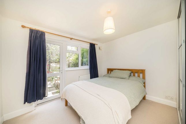 15A, Severus Road, London photo 4