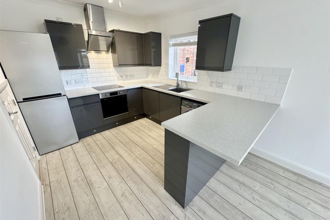 273, Eastcliff, Portishead photo 2