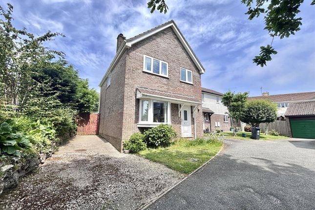 27, Mayfield Close, St. Austell photo 3