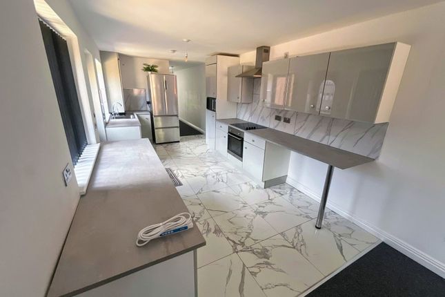 30A, Clinton Street, WORKSOP photo 2