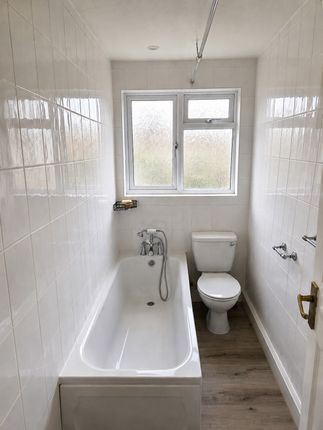 Longspring, Watford photo 5