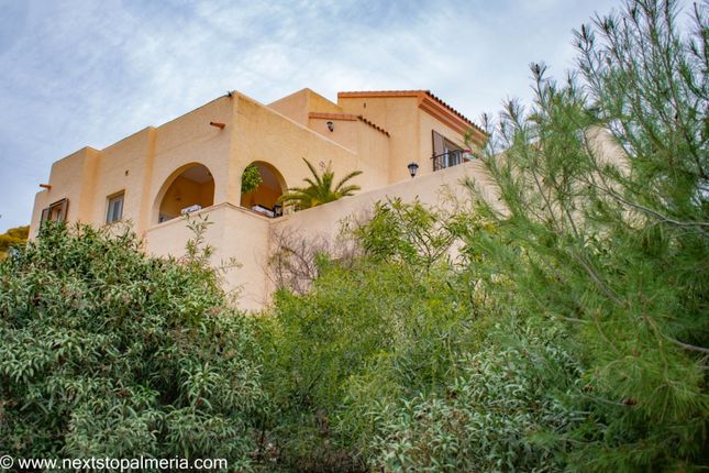 Villa for sale in El Pinar De Bédar, Almería, Andalusia, Spain