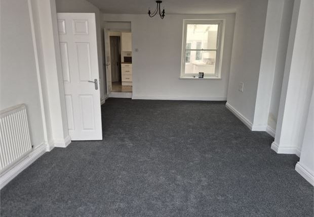 48, Chepstow Road Cwmparc, Treorchy photo 3