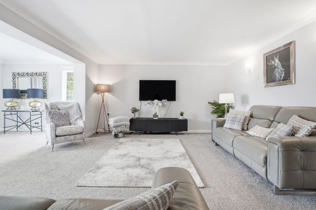 16, Kerr Drive, Irvine photo 4