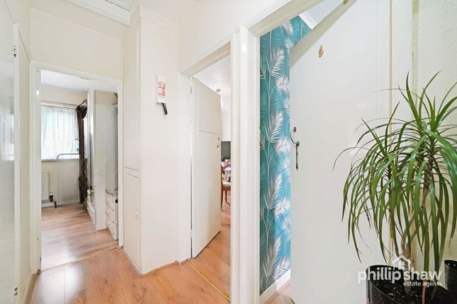 87 Elmgrove Road, Harrow photo 3