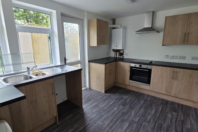 142, Waunscil Avenue, Bridgend photo 4