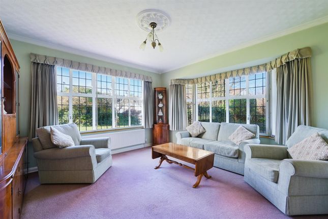 1, Pine Hill, Epsom photo 2