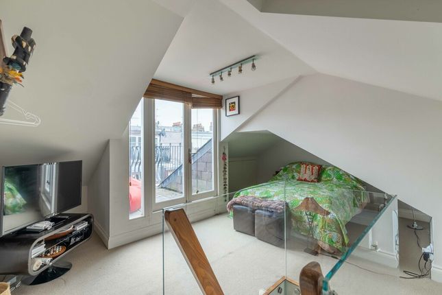 Property to rent in St Catherine Mews, Chelsea