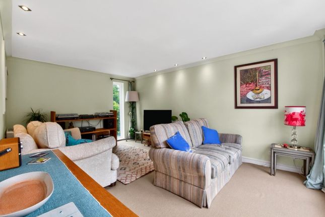 23, Ouse Lea, York photo 2