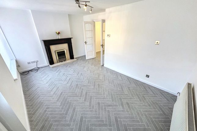 11 White Laithe Approach, Leeds photo 3