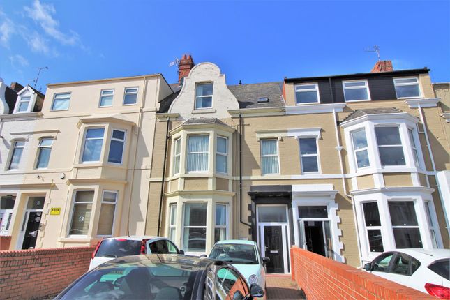 Thumbnail Flat to rent in South Parade, Whitley Bay