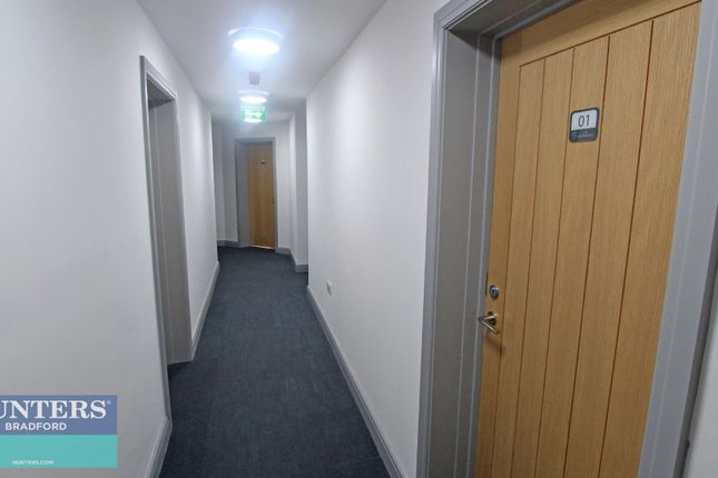 Flat to rent in LIV, George Street, Little Germany, Bradford, West Yorkshire