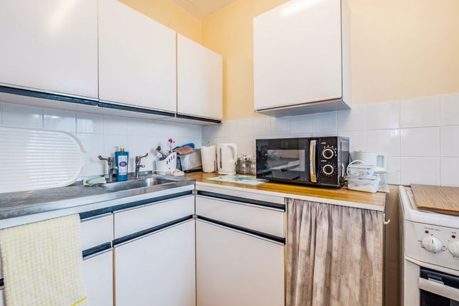 Flat for sale in Guardian Court (Worthing), Worthing
