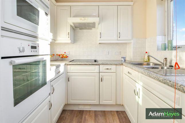 Flat for sale in Bedford Road, East Finchley