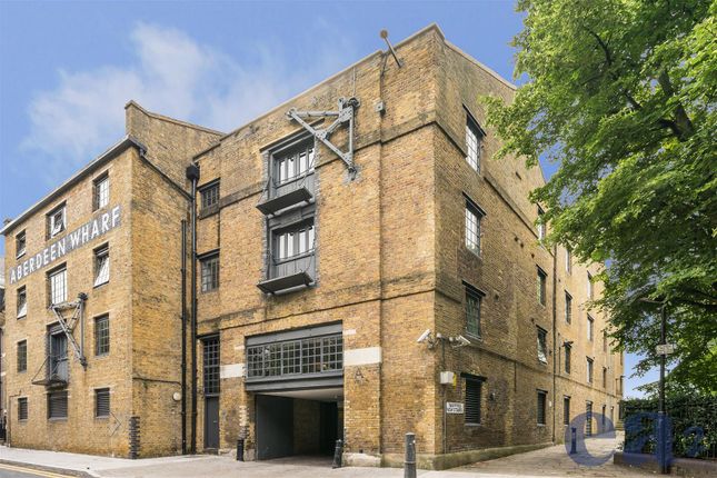 Thumbnail Flat to rent in Aberdeen Wharf, 94 Wapping High Street, Wapping