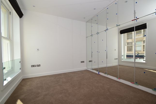 Flat to rent in Disraeli Road, Putney