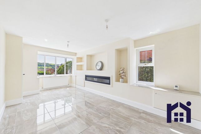 17 Grey Heights View, Chorley photo 2