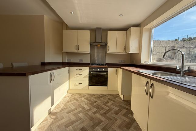 5, Ruskin Avenue, Sandfields photo 3