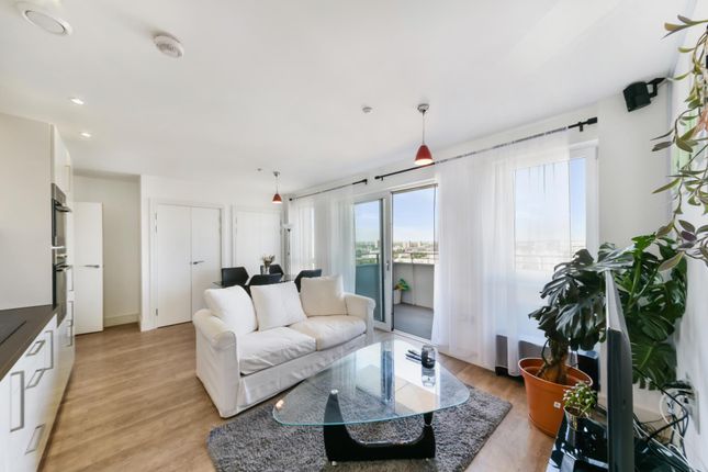 1-bed flat on Flat 142 Ivy Point 5, Hannaford Walk, London, £315,000
