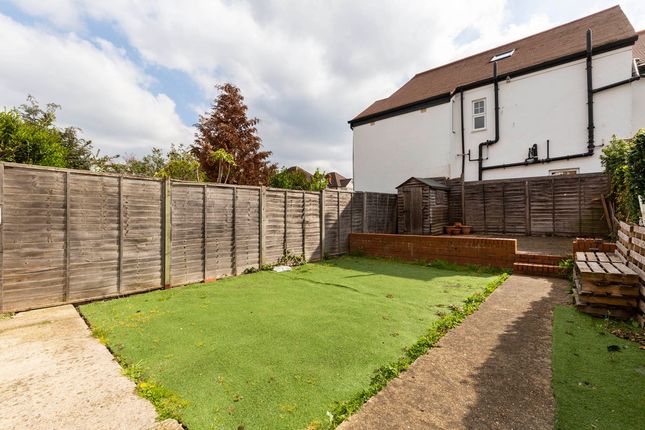 53 Hamilton Road, London photo 2