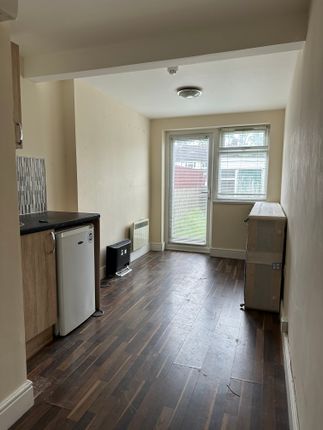 Thumbnail Studio to rent in Crutchley Road, London