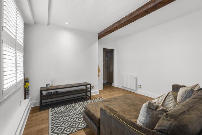 Flat 1, 11, Fore Street, Hertford photo 2