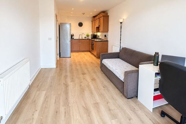 77 Caldon House, Waxlow Way, Northolt photo 4