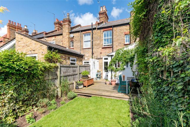 Terraced house for sale in Moselle Avenue, London