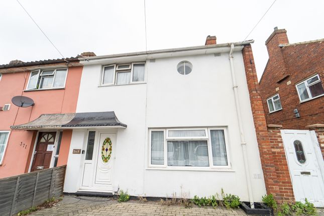 Thumbnail Semi-detached house for sale in Bath Road, Hounslow