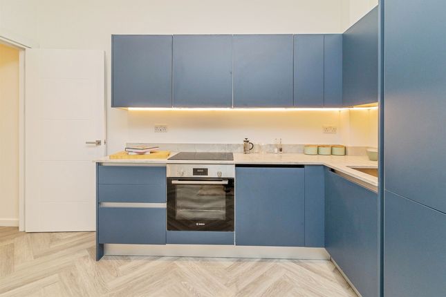 Plot 28, Caldecotte Lake Drive, Milton Keynes photo 4
