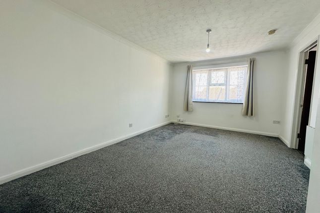 Copy, Z, Burdetts Road, Dagenham, Essex photo 3