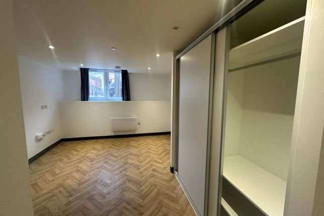 10, Leicester photo 4