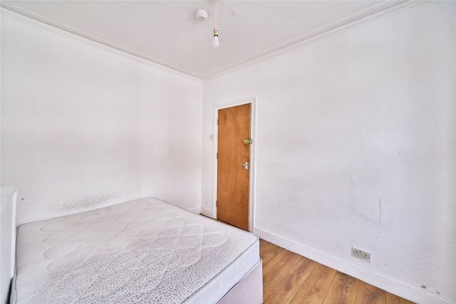 10, Tennyson Road, London photo 3