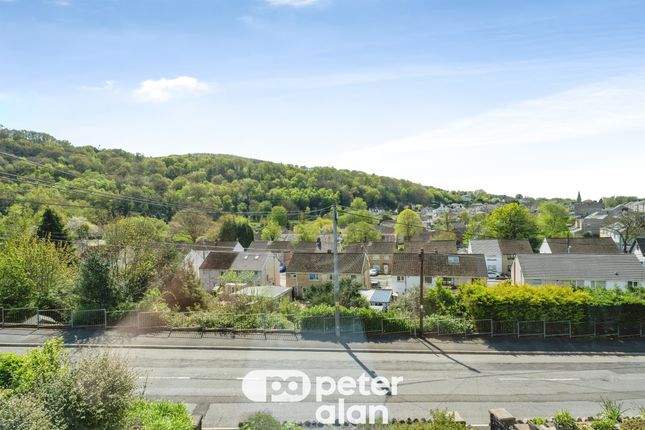 6, Tonna Uchaf, Neath photo 2